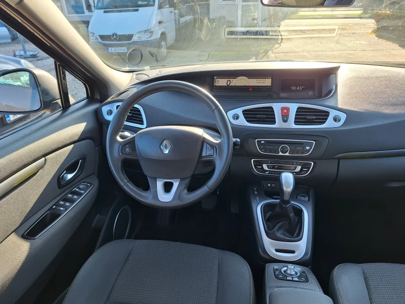 Renault Scenic 2.0 i, снимка 10 - Автомобили и джипове - 48437668