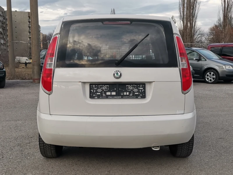 Skoda Praktik 1.2i * CLIMA* , снимка 4 - Автомобили и джипове - 48538313