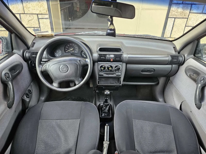 Opel Corsa 1.4 i, снимка 6 - Автомобили и джипове - 48557257