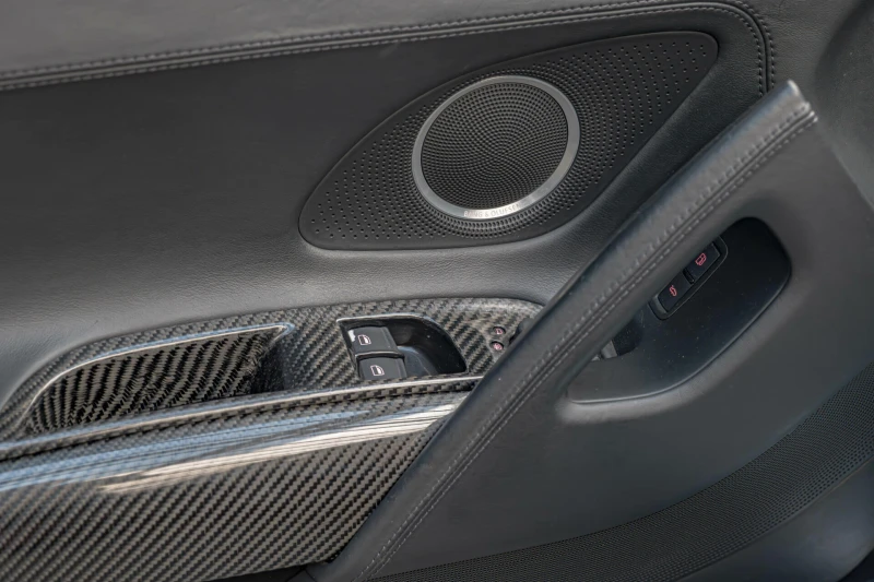 Audi R8 4.2FSI/Quattro/Exclusive/Подгрев/Android/B&O, снимка 8 - Автомобили и джипове - 50748198