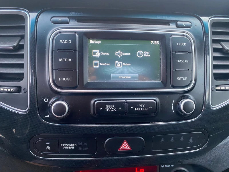 Kia Carens АВТОМАТИК-ЛИЗИНГ, снимка 17 - Автомобили и джипове - 51579642