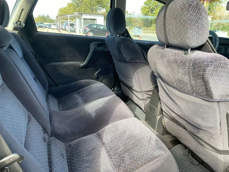 Opel Vectra КАТО НОВА, снимка 10 - Автомобили и джипове - 51853557