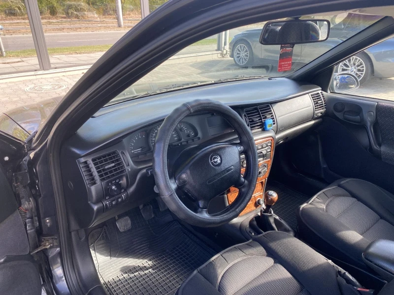 Opel Vectra КАТО НОВА, снимка 7 - Автомобили и джипове - 51853557