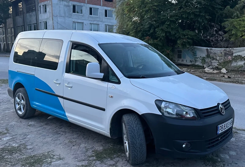 VW Caddy MAXI 6+ 1, снимка 2 - Автомобили и джипове - 52569551