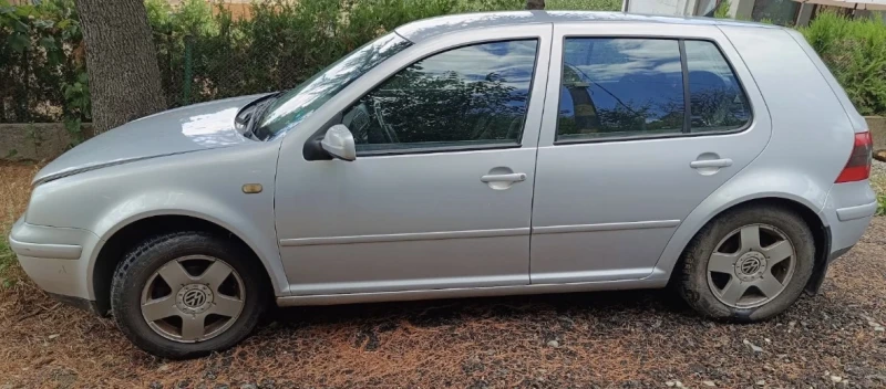 VW Golf 4, снимка 2 - Автомобили и джипове - 52513532