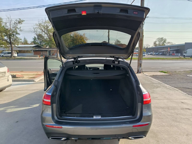 Mercedes-Benz E 220 PREMIUM-4MATIC-Euro-6D-Kamera, снимка 11 - Автомобили и джипове - 52131836