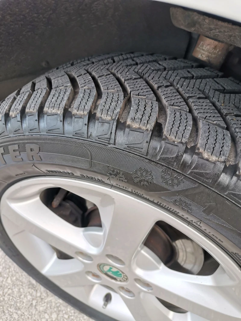 Skoda Octavia 2012 105кс ТОП, снимка 13 - Автомобили и джипове - 52390473