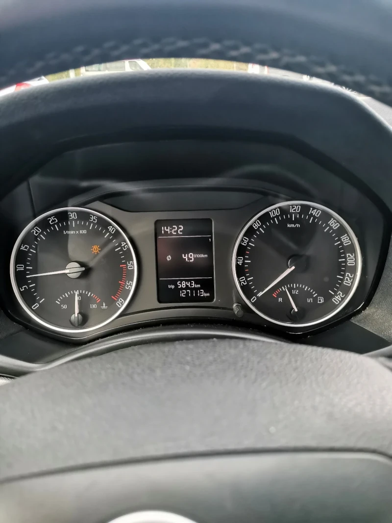 Skoda Octavia 2012 105кс ТОП, снимка 9 - Автомобили и джипове - 52390473