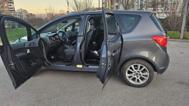 Opel Meriva 1.7cdti automatic , снимка 11 - Автомобили и джипове - 52713133