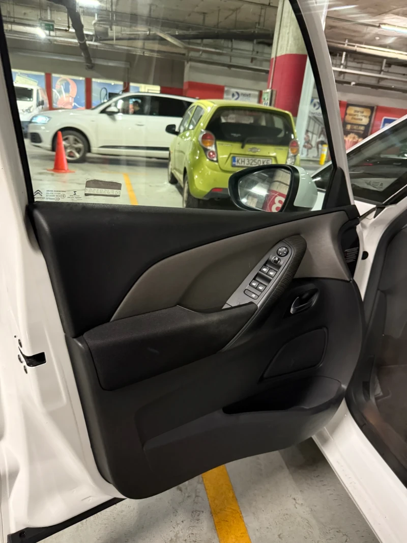 Citroen C4 Picasso, снимка 9 - Автомобили и джипове - 53036631