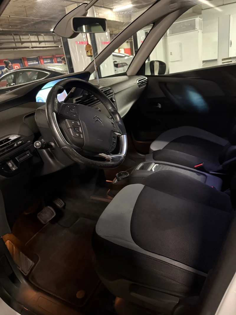 Citroen C4 Picasso, снимка 10 - Автомобили и джипове - 53036631