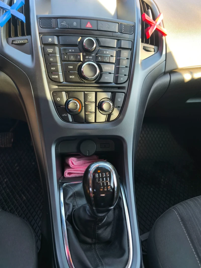 Opel Astra 1.7 CDTI, снимка 12 - Автомобили и джипове - 53274834