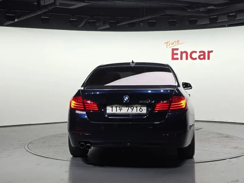 BMW 520 5 Series (F10) 520D, снимка 4 - Автомобили и джипове - 54959262