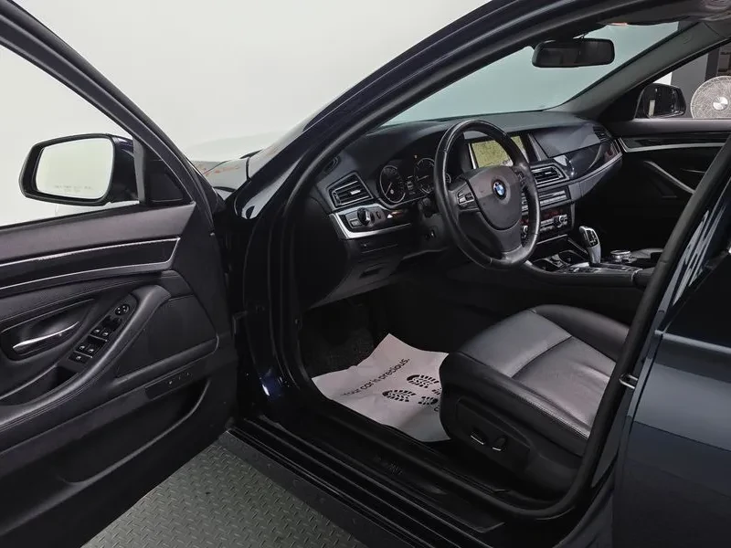 BMW 520 5 Series (F10) 520D, снимка 10 - Автомобили и джипове - 54959262
