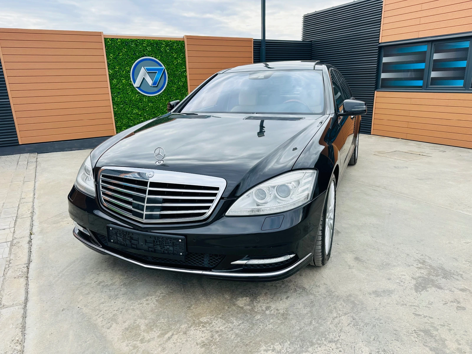 Mercedes-Benz S 500 4-magic, снимка 1