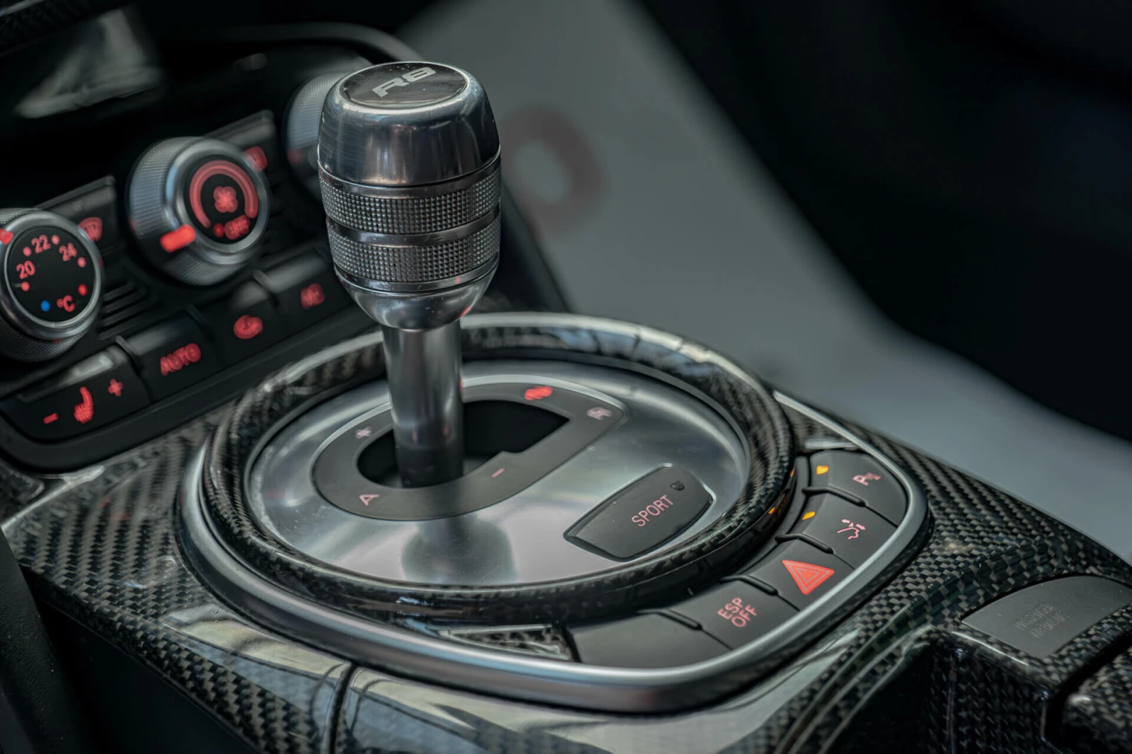 Audi R8 4.2FSI/Quattro/Exclusive//Android/B&O | Mobile.bg   12