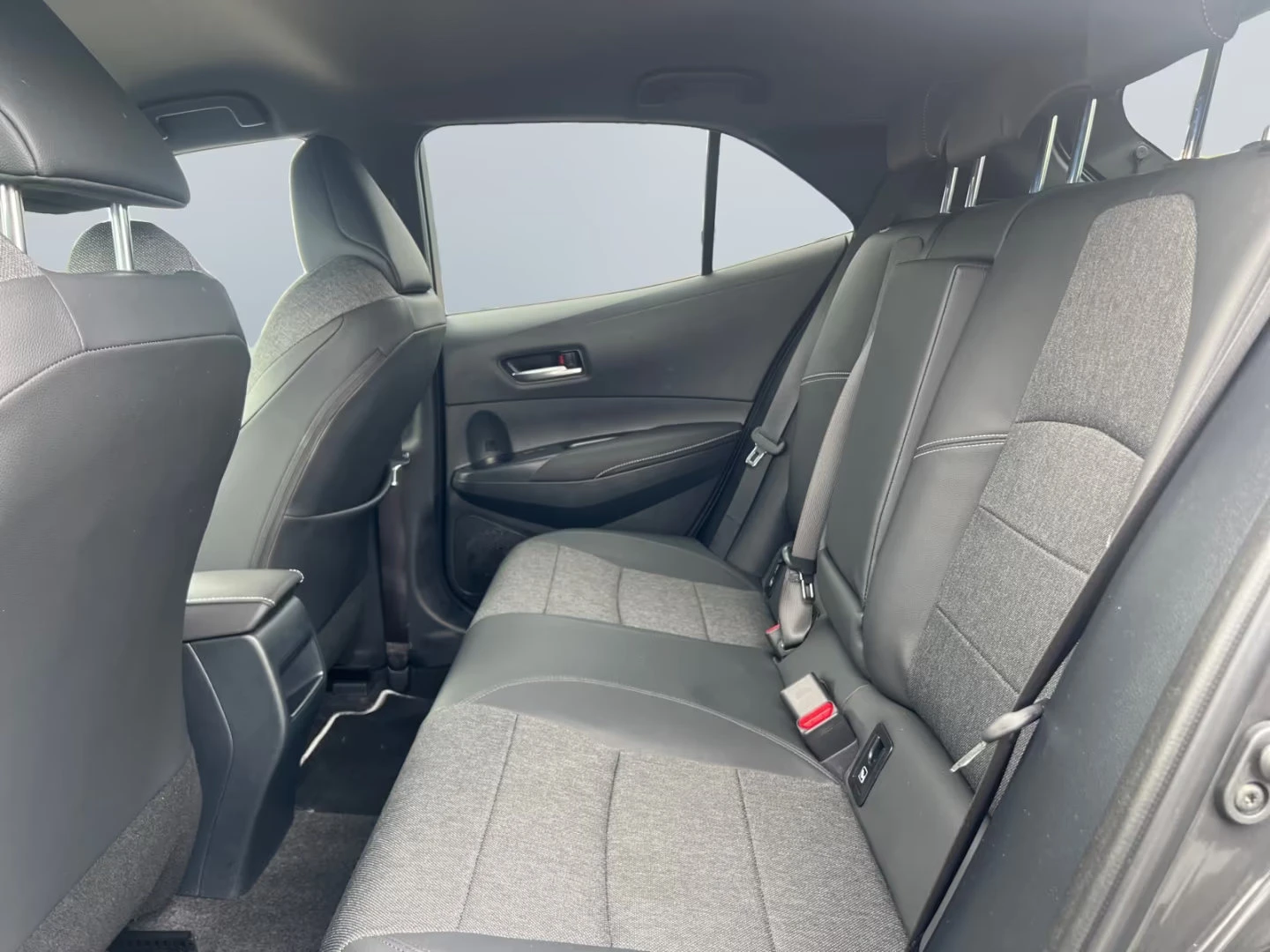 Toyota Corolla 1.8HEV/140HP/BI-LED/ACC/CAM/CARPLAY/SMART-KEY/544f | Mobile.bg   16