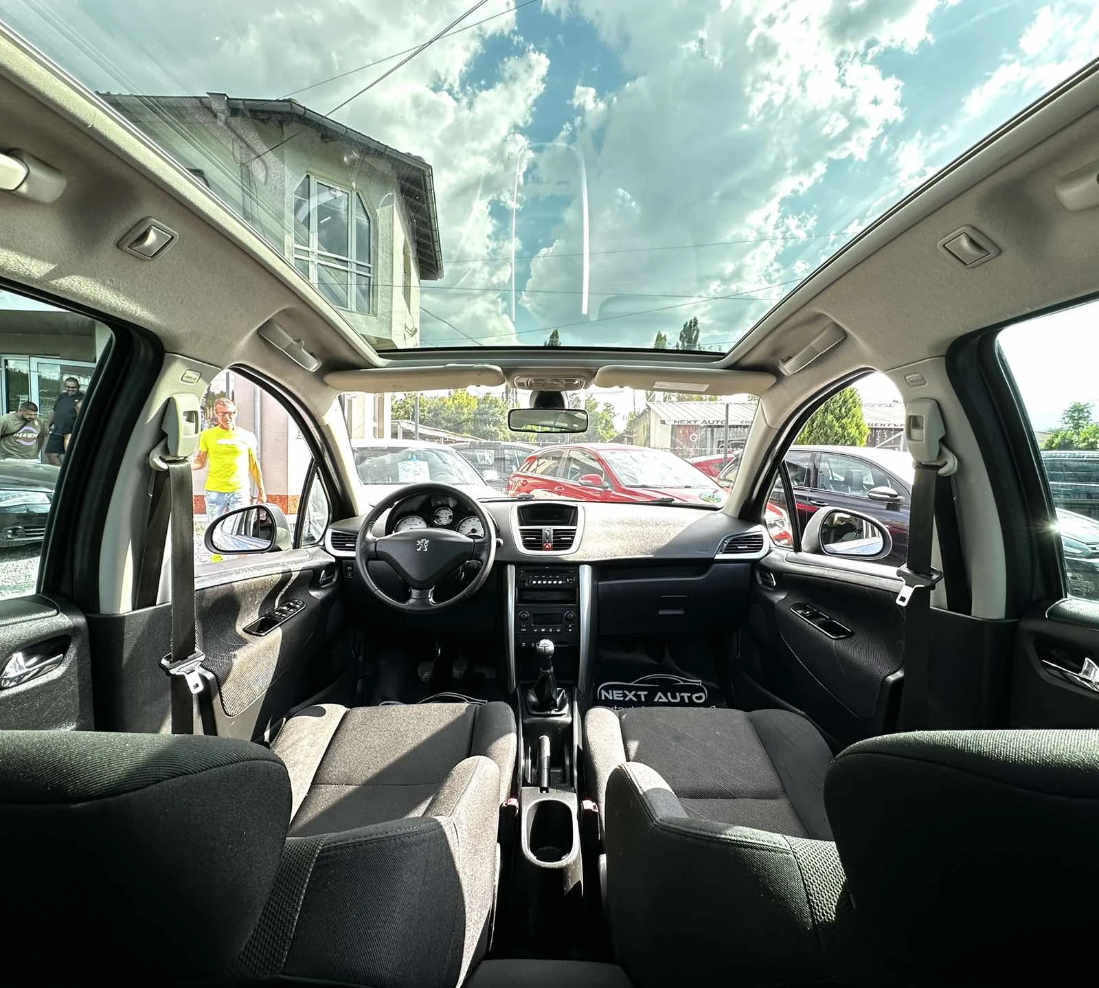 Peugeot 207 SW 1.6HDI 109HP ПАНО ПОДГРЕВ - изображение 10