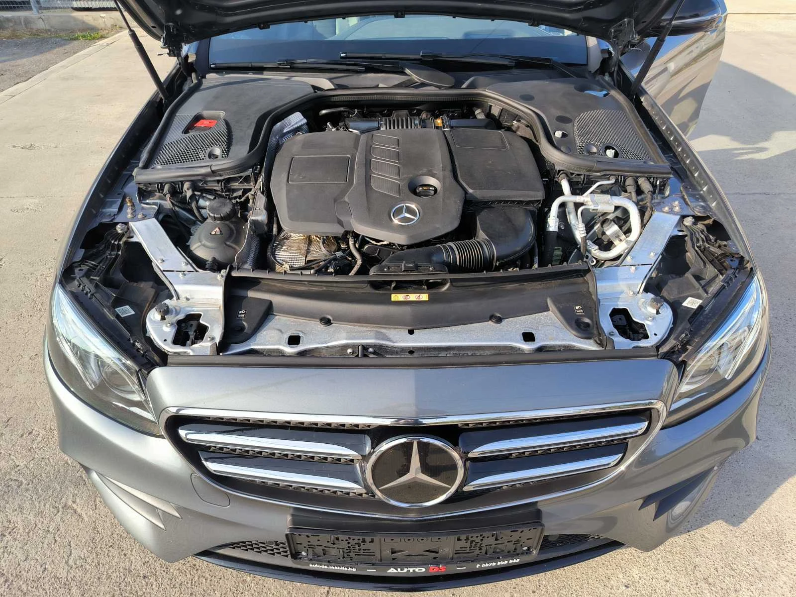 Mercedes-Benz E 220 PREMIUM-4MATIC-Euro-6D-Kamera - изображение 9
