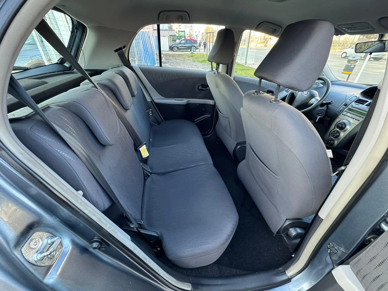 Toyota Yaris 1.3VVT-i | Mobile.bg � ����������� 14