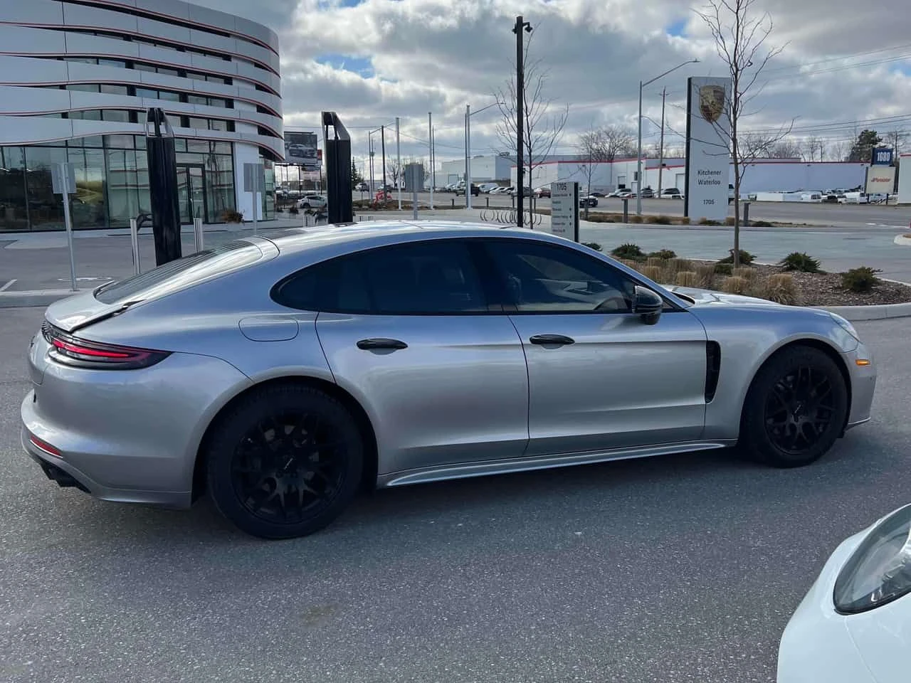 Porsche Panamera 4S  CARFAX, снимка 3 - Автомобили и джипове - 53824720