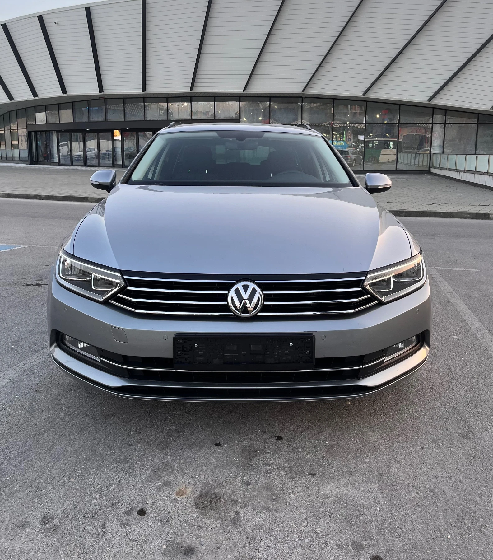 VW Passat 2.0 TDI / 150 к.с. / 2018 / KEYLESS GO, снимка 2 - Автомобили и джипове - 53851863