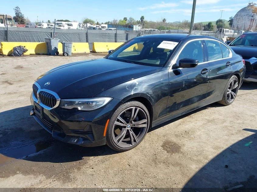 BMW 330 2.0l I, снимка 2 - Автомобили и джипове - 54094437