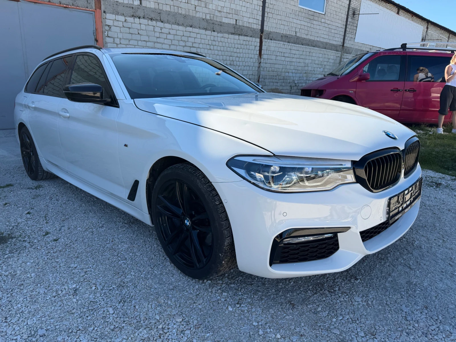 BMW 530 M paper HEAD UP/DISTRONIK/360KAMERI/PANORAMA, снимка 3 - Автомобили и джипове - 54138581