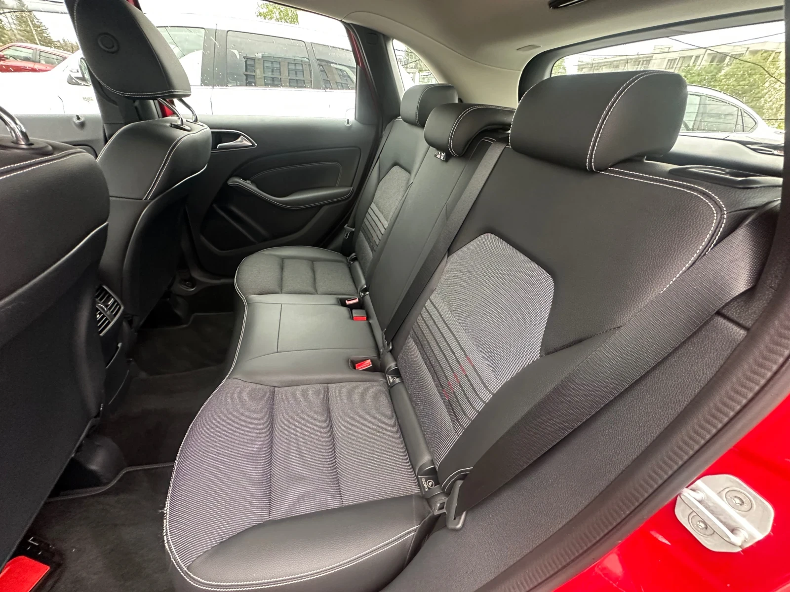 Mercedes-Benz B 220 4х4 АВТОМАТИК НАВИГАЦИЯ, снимка 15 - Автомобили и джипове - 54577224