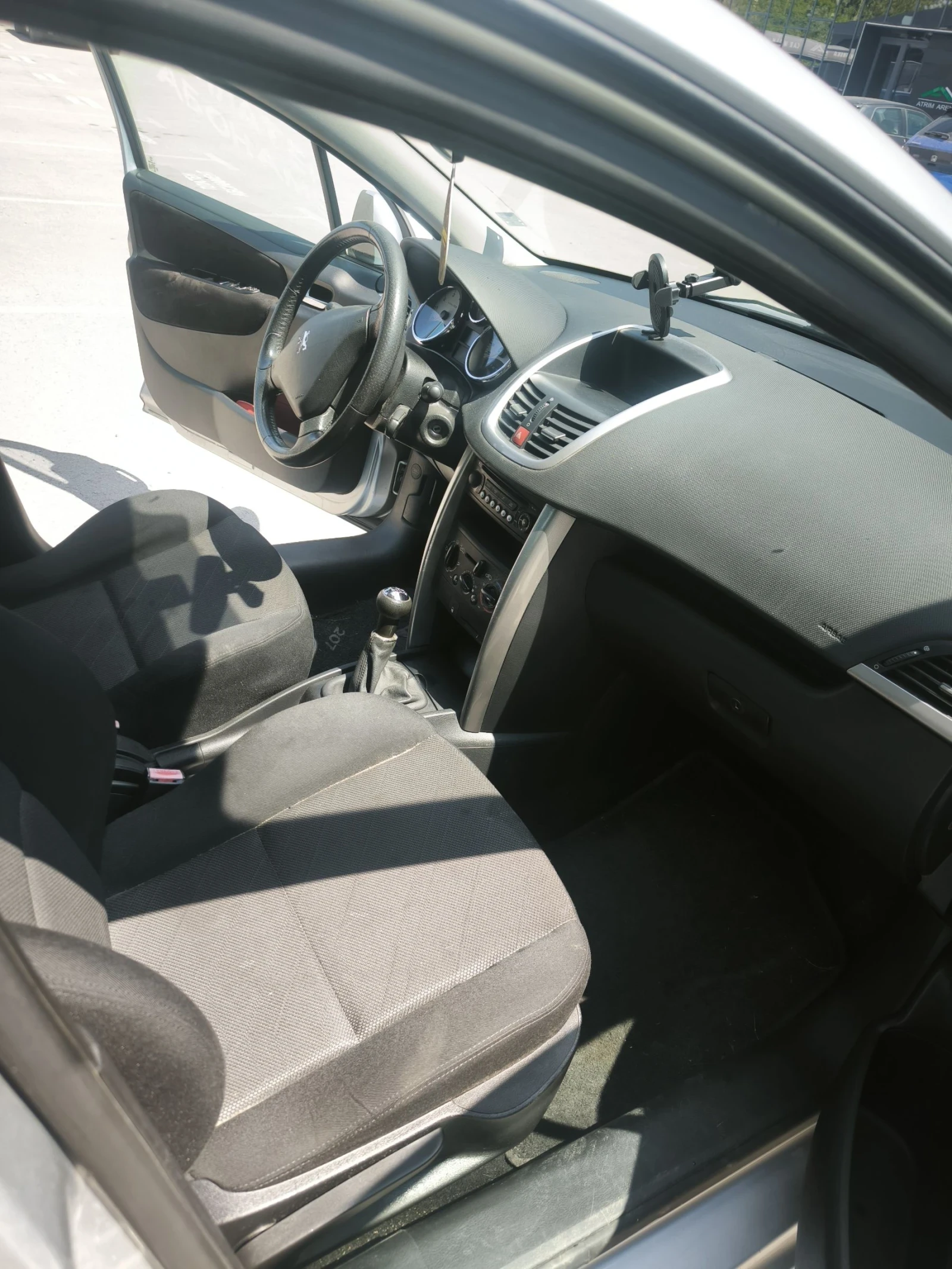 Peugeot 207 1.6VTI, снимка 9 - Автомобили и джипове - 54646241