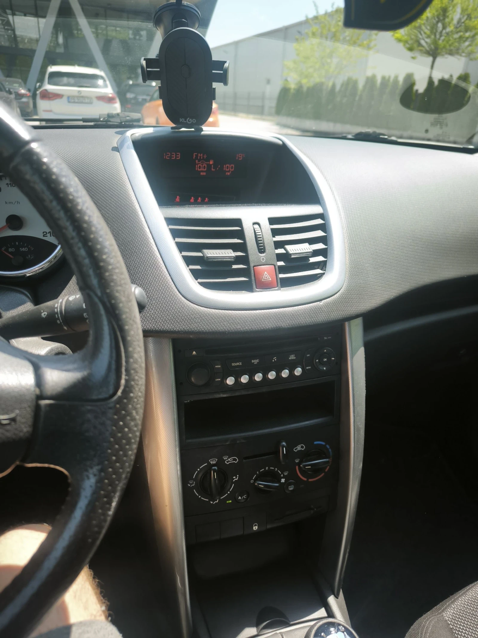 Peugeot 207 1.6VTI, снимка 11 - Автомобили и джипове - 54646241