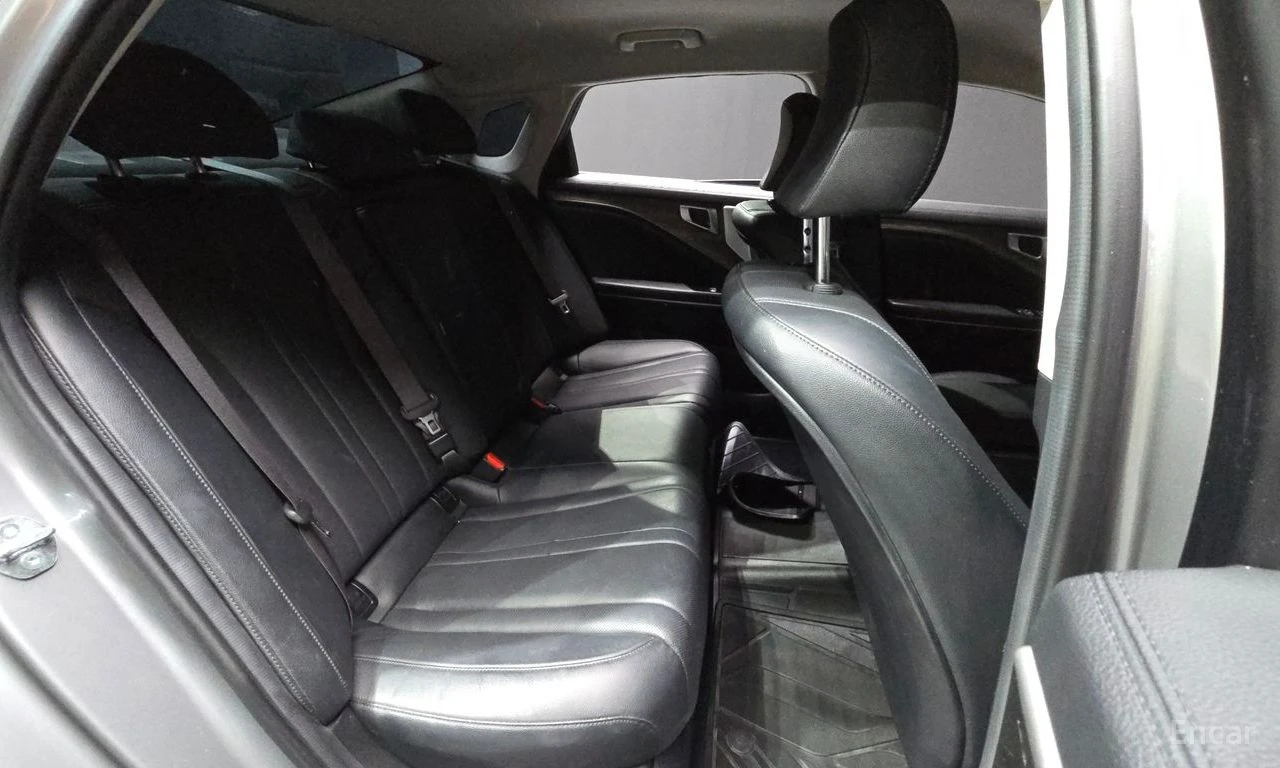 Kia K8 3.5* LPG* ПОДГРЕВ* ОБДУХВАНЕ* 360КАМЕРА* КЕЙЛЕС* , снимка 16 - Автомобили и джипове - 55351567