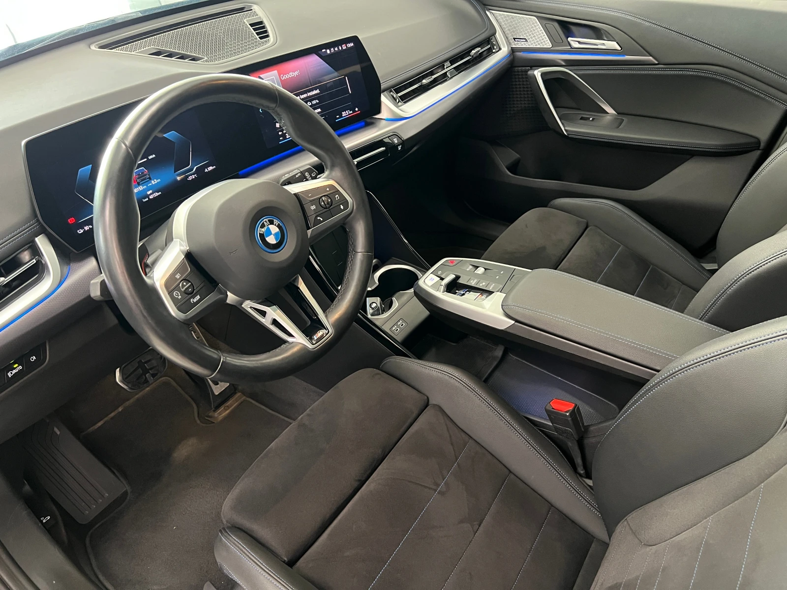 BMW iX1 xDrive30, снимка 8 - Автомобили и джипове - 55540913