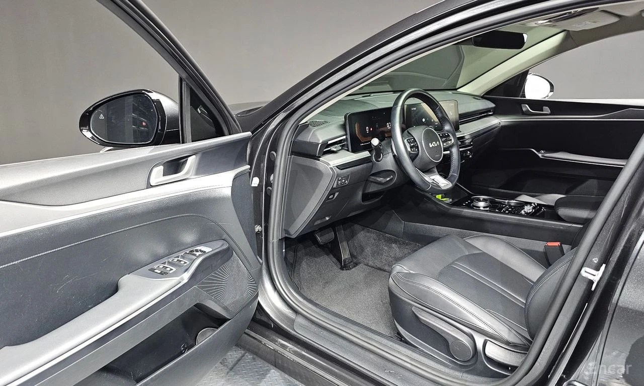 Kia K5 * КРАЙНА ЦЕНА ДО БЪЛГАРИЯ * АВТОКРЕДИТ, снимка 16 - Автомобили и джипове - 55541977