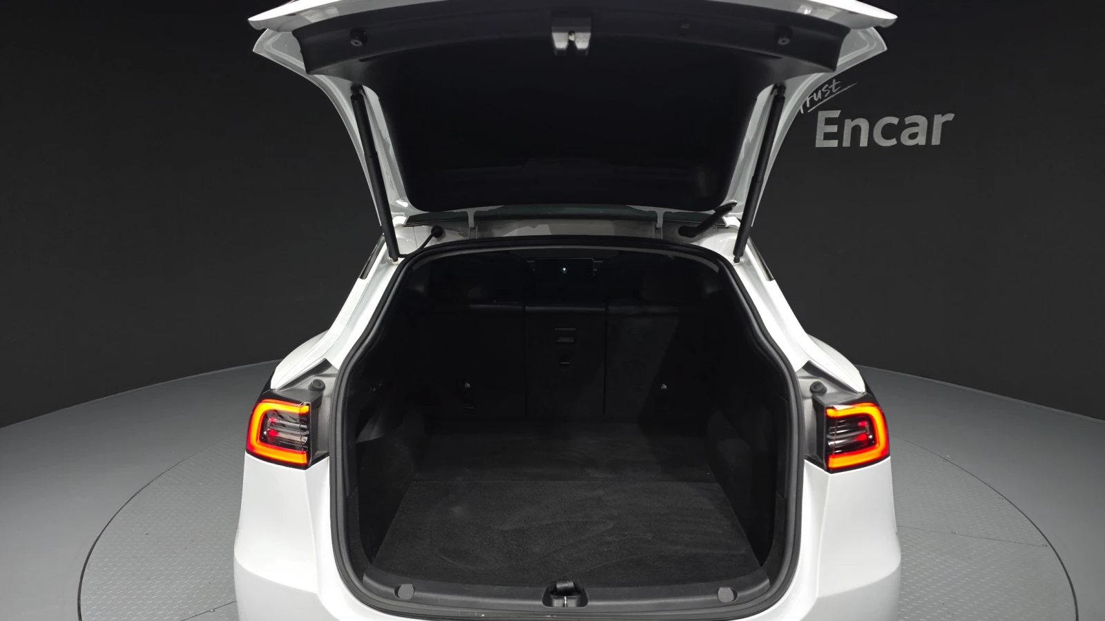 Tesla Model Y 2021 Tesla Model Y Long Range awd, снимка 16 - Автомобили и джипове - 56011856