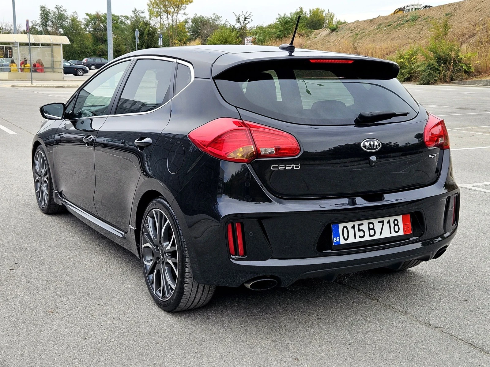 Kia Ceed 1.6 GT Швейцария , снимка 7 - Автомобили и джипове - 56171391