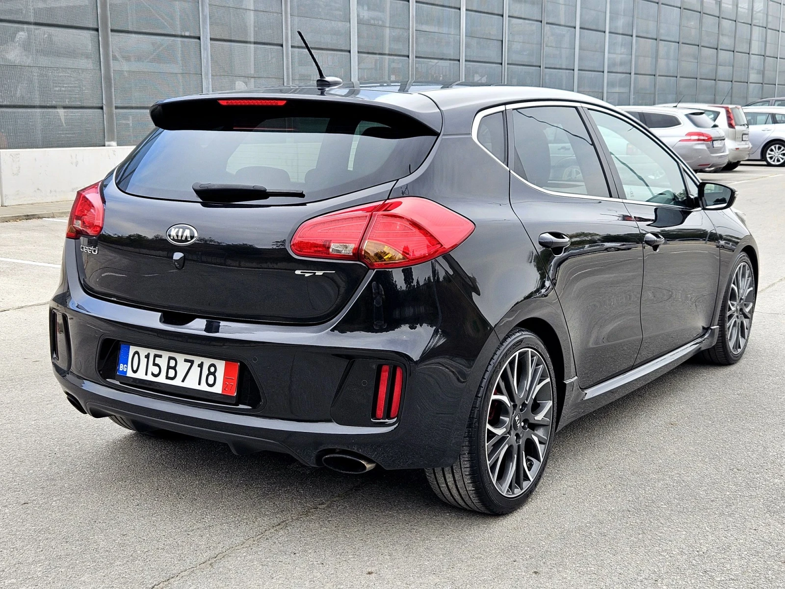 Kia Ceed 1.6 GT Швейцария , снимка 5 - Автомобили и джипове - 56171391