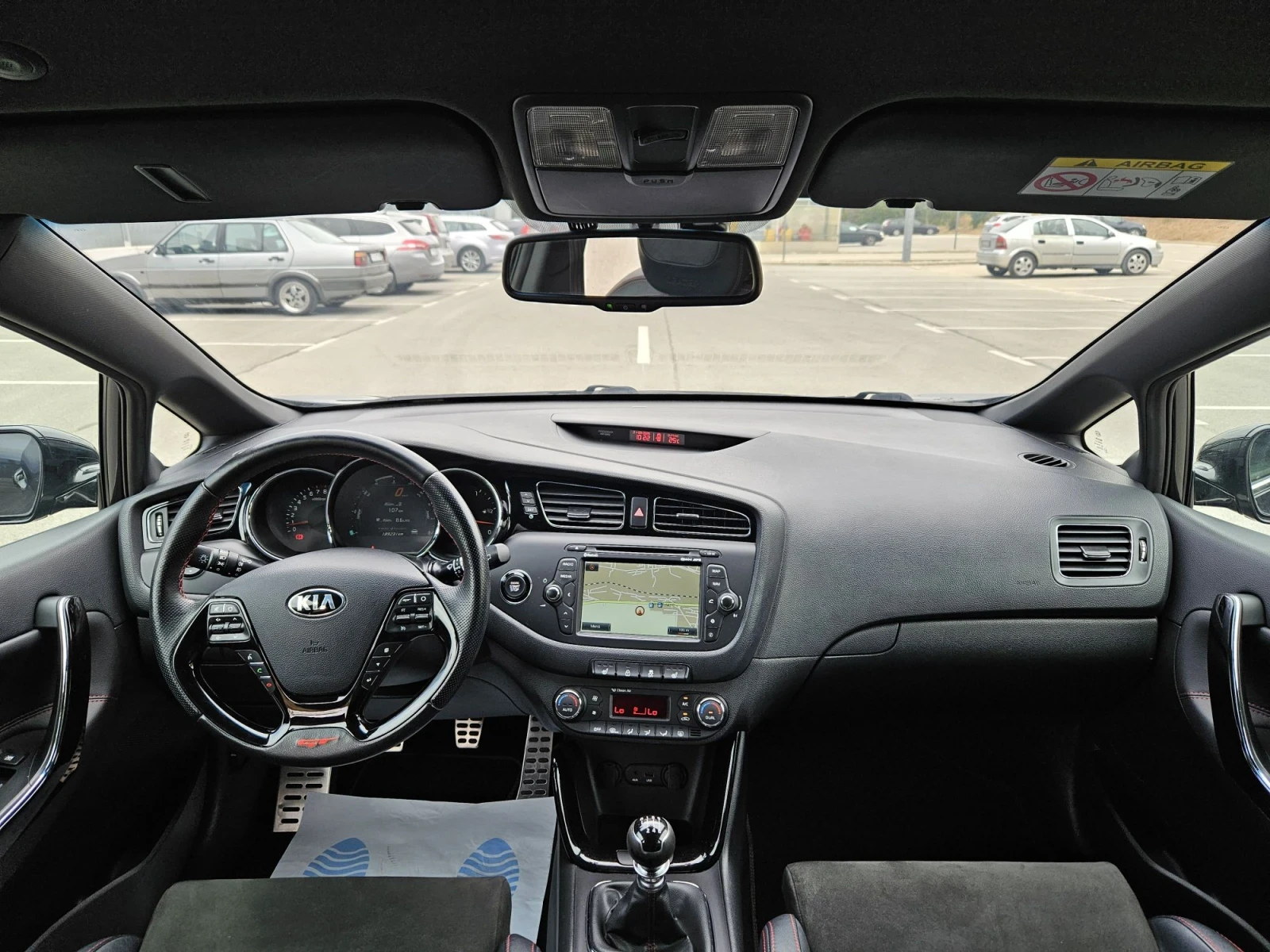 Kia Ceed 1.6 GT Швейцария , снимка 11 - Автомобили и джипове - 56171391