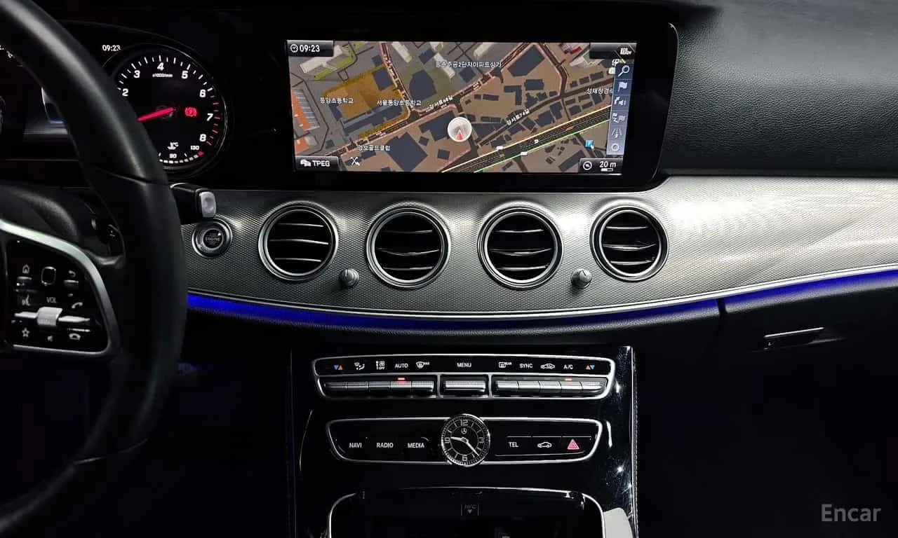 Mercedes-Benz E 300 * Avantgarde * ������ ���� �� �������� | Mobile.bg � ����������� 13