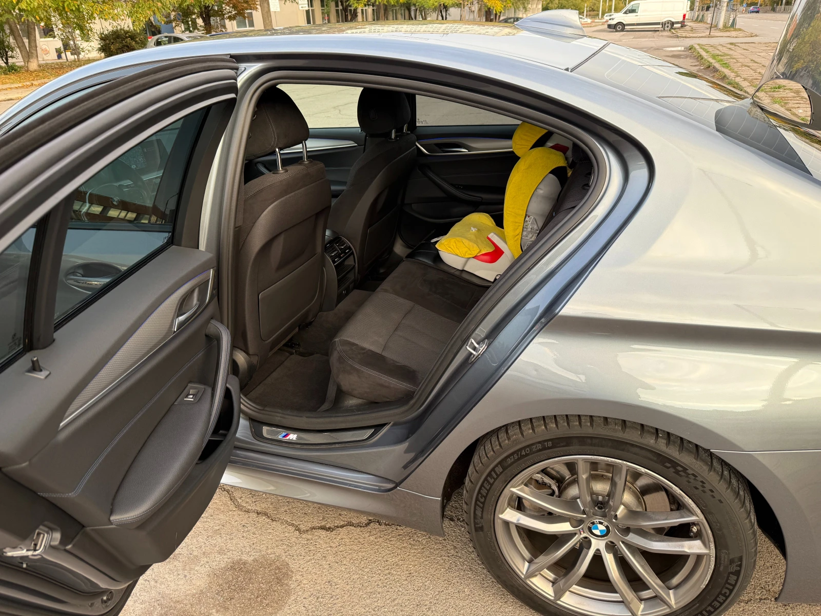 BMW 520  xDrive M Sport 84 000 ��, �������� ������� | Mobile.bg � ����������� 8