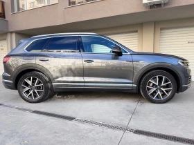 VW Touareg E-HYBRID* 4MOTION* FULL*  - 82000 лв. / 41925.93 € - 54797080 3