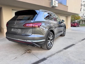 VW Touareg E-HYBRID* 4MOTION* FULL*  - 82000 лв. / 41925.93 € - 54797080 7