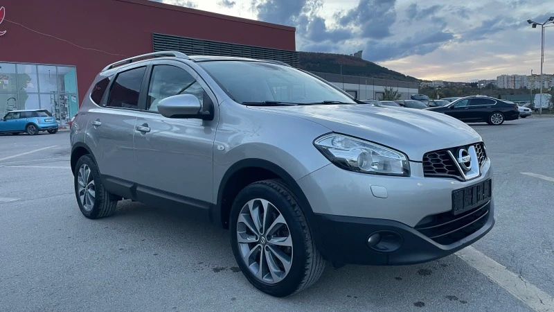 Nissan Qashqai 2.0i NAVI PANORAMA 7 МЕСТА, снимка 3 - Автомобили и джипове - 42994509