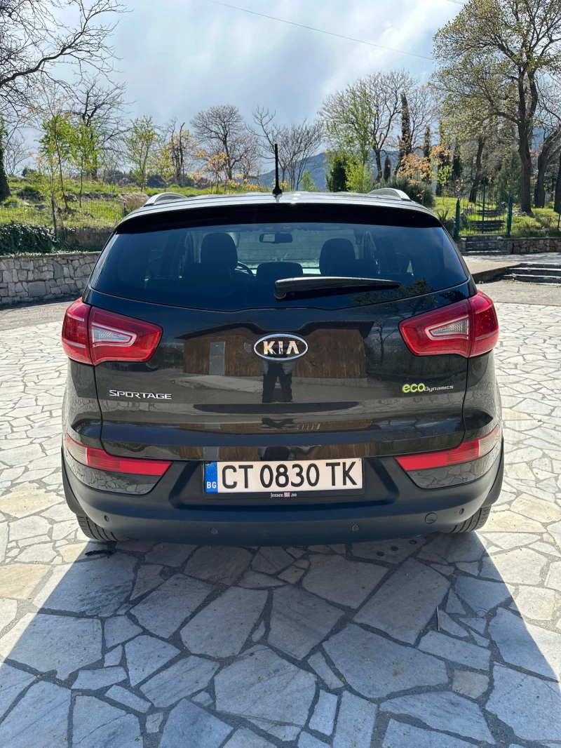 Kia Sportage, снимка 6 - Автомобили и джипове - 47178557