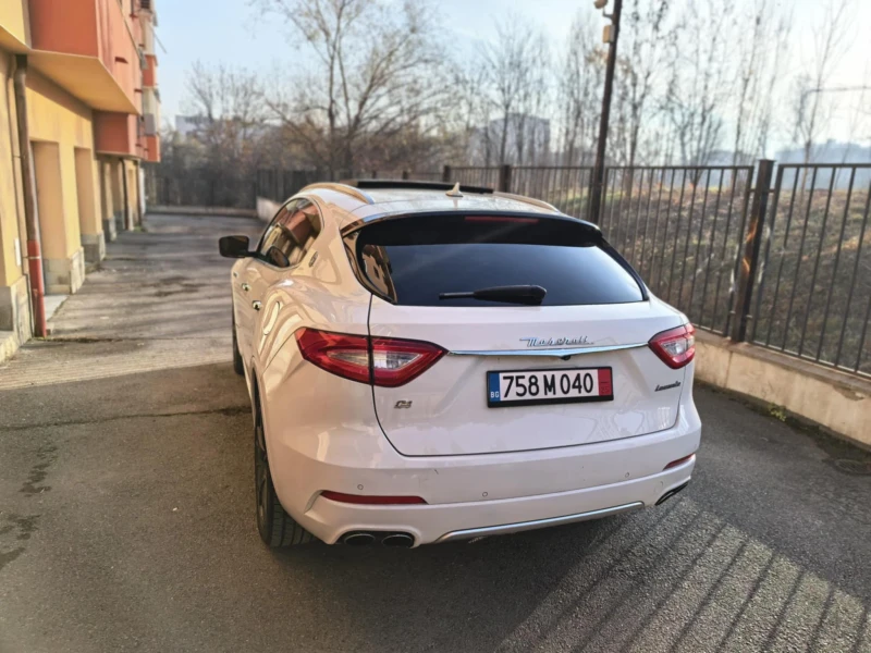 Maserati Levante, снимка 16 - Автомобили и джипове - 52847213