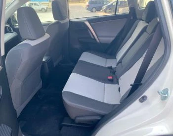 Toyota Rav4, снимка 11 - Автомобили и джипове - 52741073