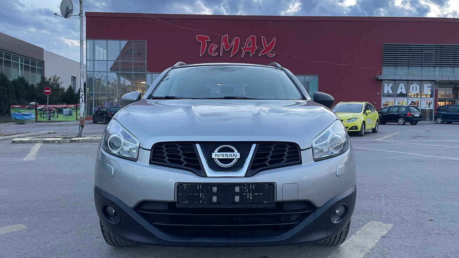 Nissan Qashqai 2.0i NAVI PANORAMA 7 МЕСТА - изображение 2