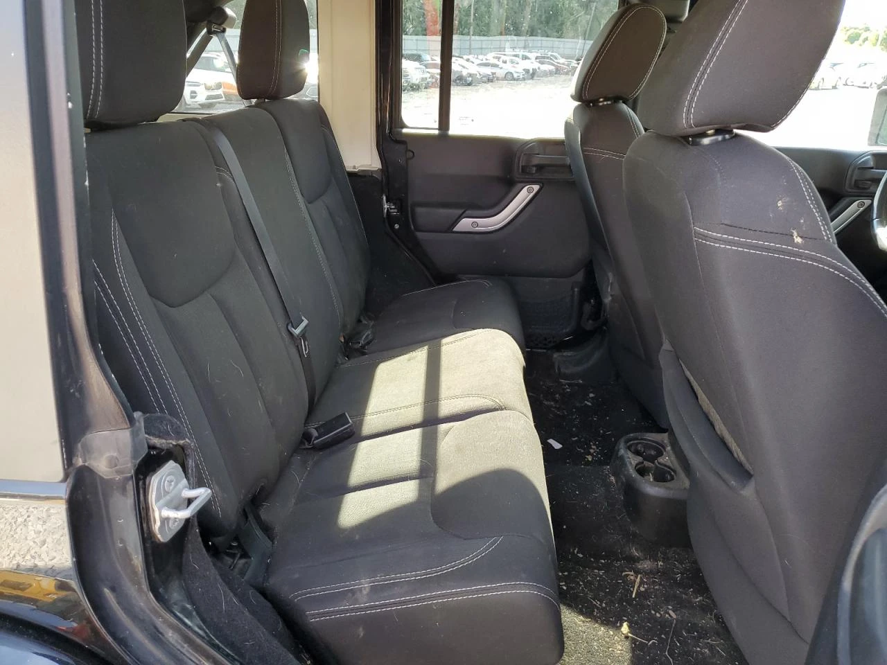 Jeep Wrangler UNLIMITED SAHARA *  | Mobile.bg   11