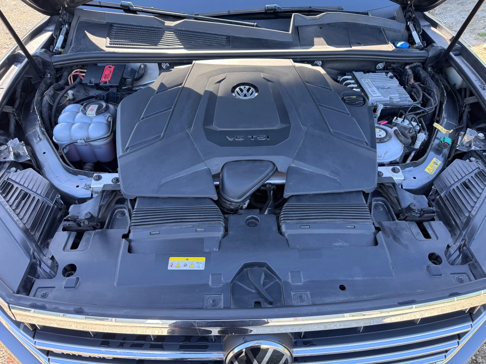 VW Touareg E-HYBRID* 4MOTION* 360CAM* MATRIX* DISTRONIC* FULL - изображение 9