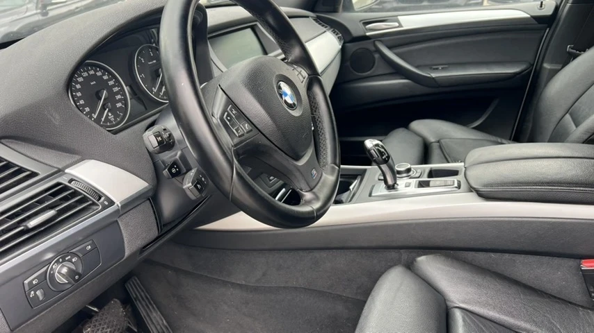 BMW X5 3.0 - изображение 7